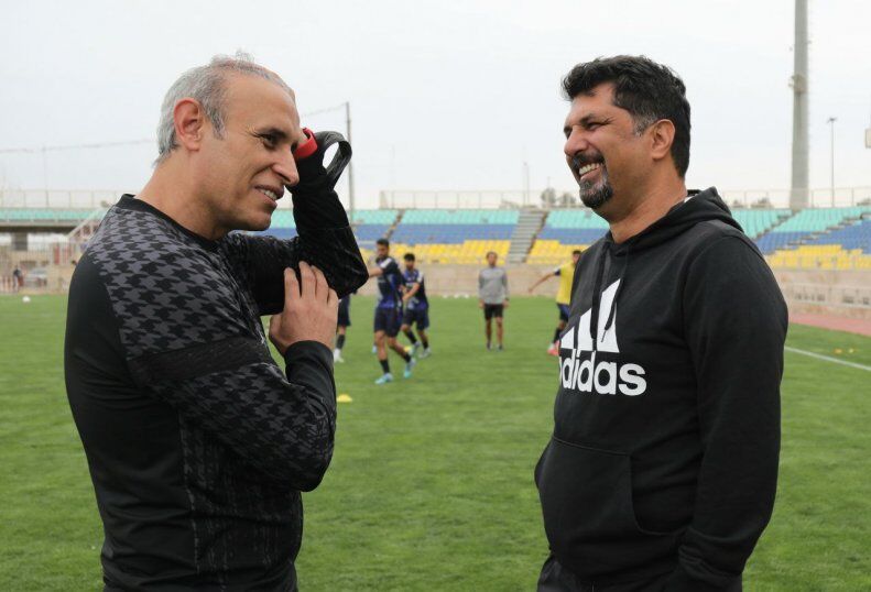 یحیی گل محمدی سرمربی سابق پرسپولیس و سرمربی فعلی فولاد خوزستان مجتبی حسینی