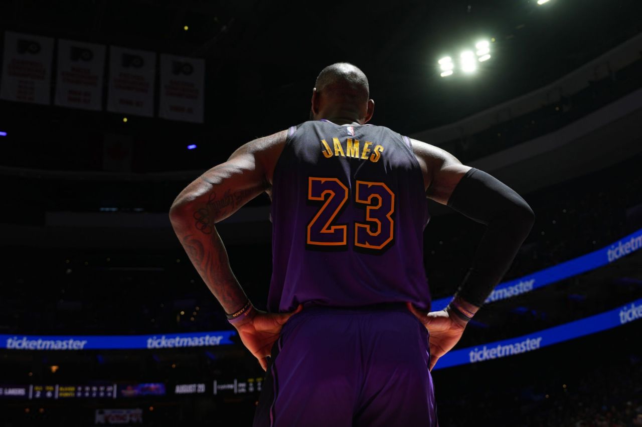لبران جیمز - لس آنجلس لیکرز - بسکتبال NBA 