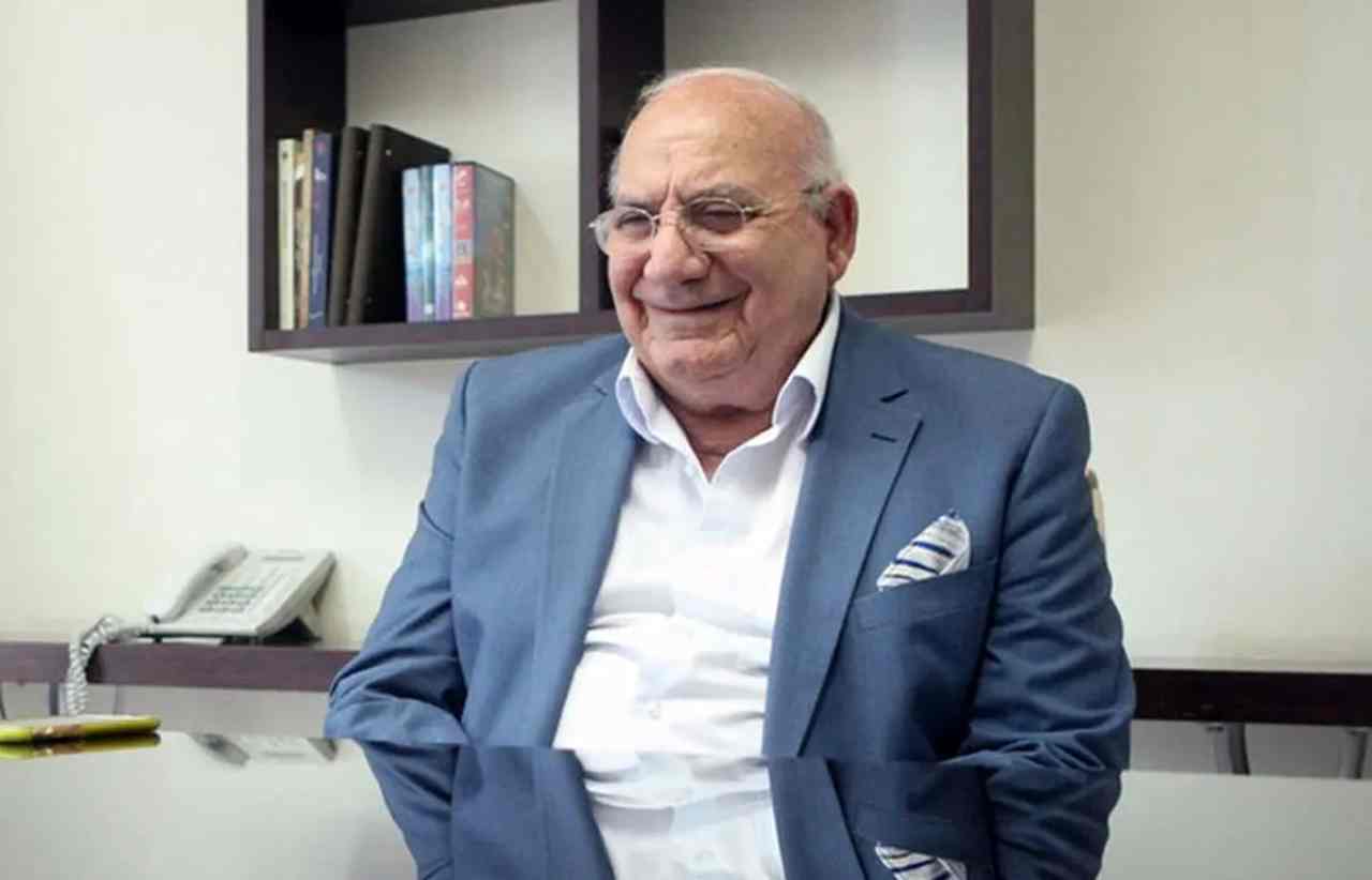 حشمت مهاجرانی- سرمربی سابق تیم ملی ایران