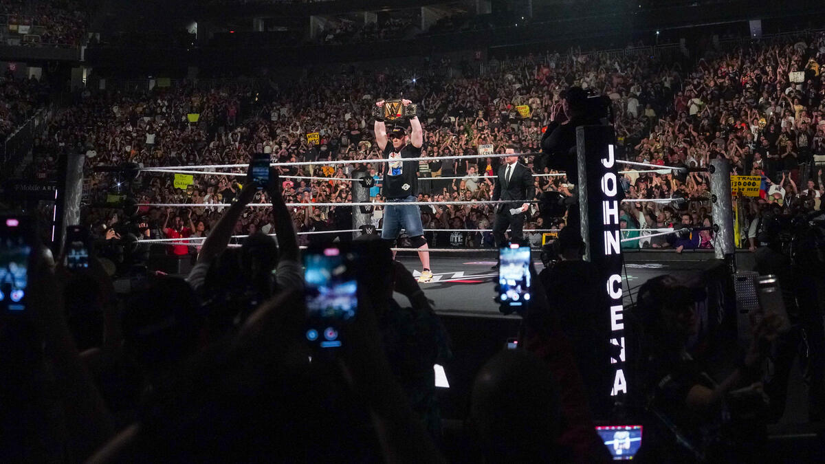 جان سینا، ستاره کشتی کج WWE و هالیوود در راو