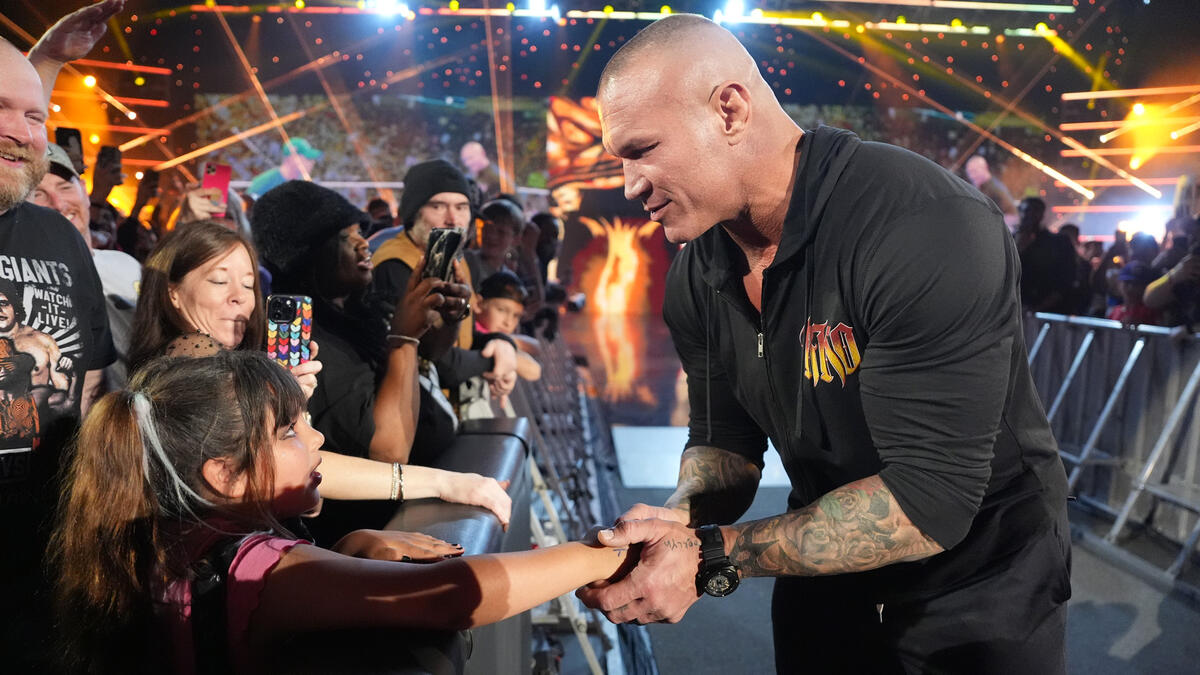 رندی اورتن، ستاره کشتی کج و WWE