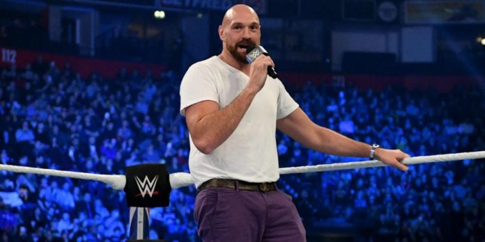 تایسون فیوری، قهرمان بوکس در رینگ کشتی کج WWE