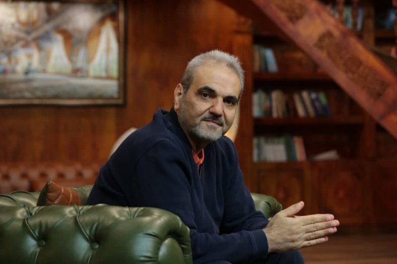 عکس از جواد خیابانی گزارشگر تلویزیون