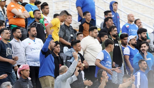 عکس از هواداران استقلال خوزستان در دربی اهواز