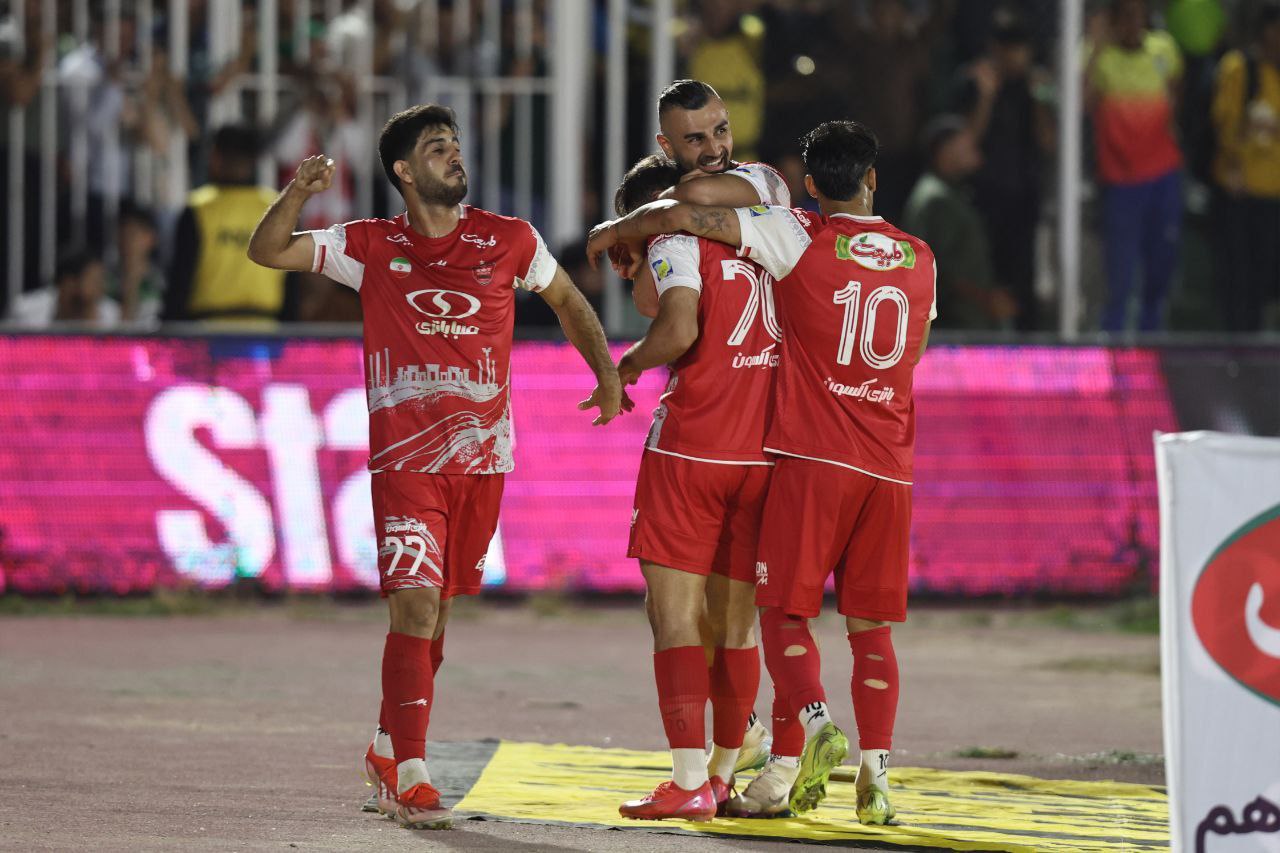 عکس از خوشحالی بعد از گل پرسپولیس به خیبر
