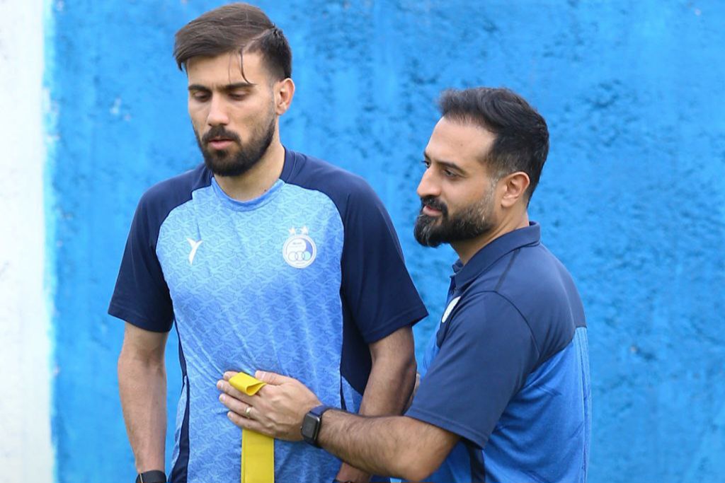 عکس از مهران احمدی هافبک استقلال در تمرینات 