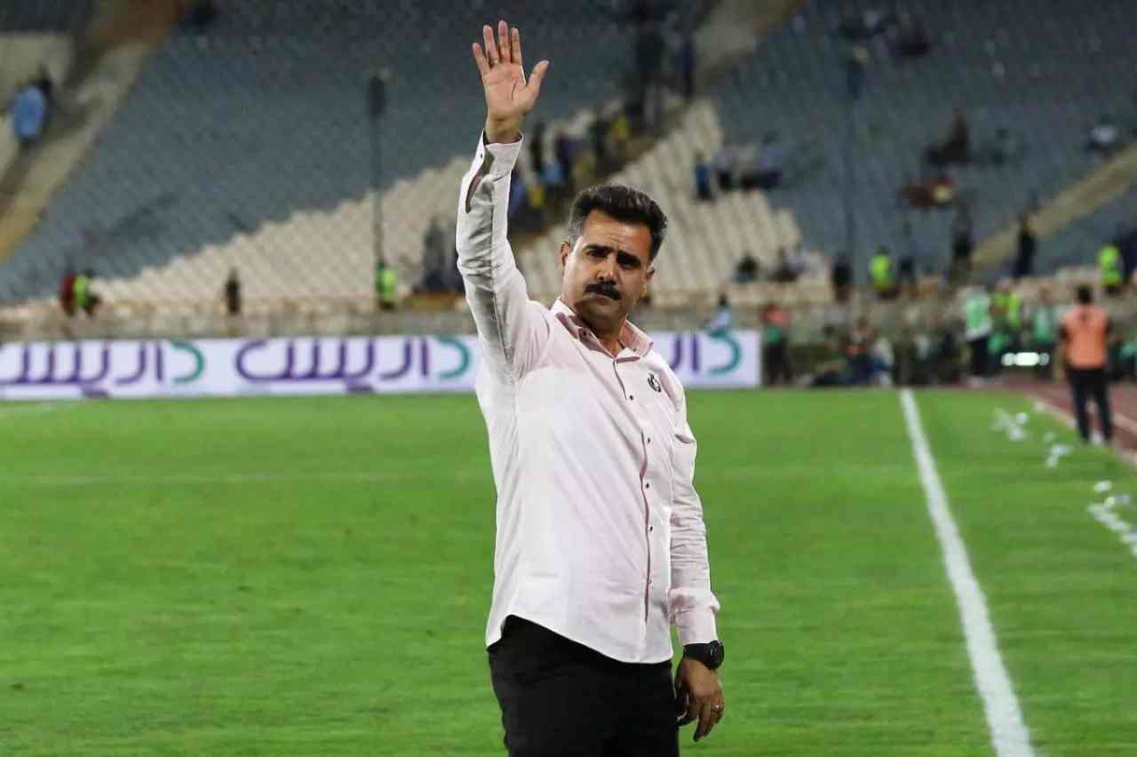 عکس از سیروس پورموسوی سرمربی مس رفسنجان