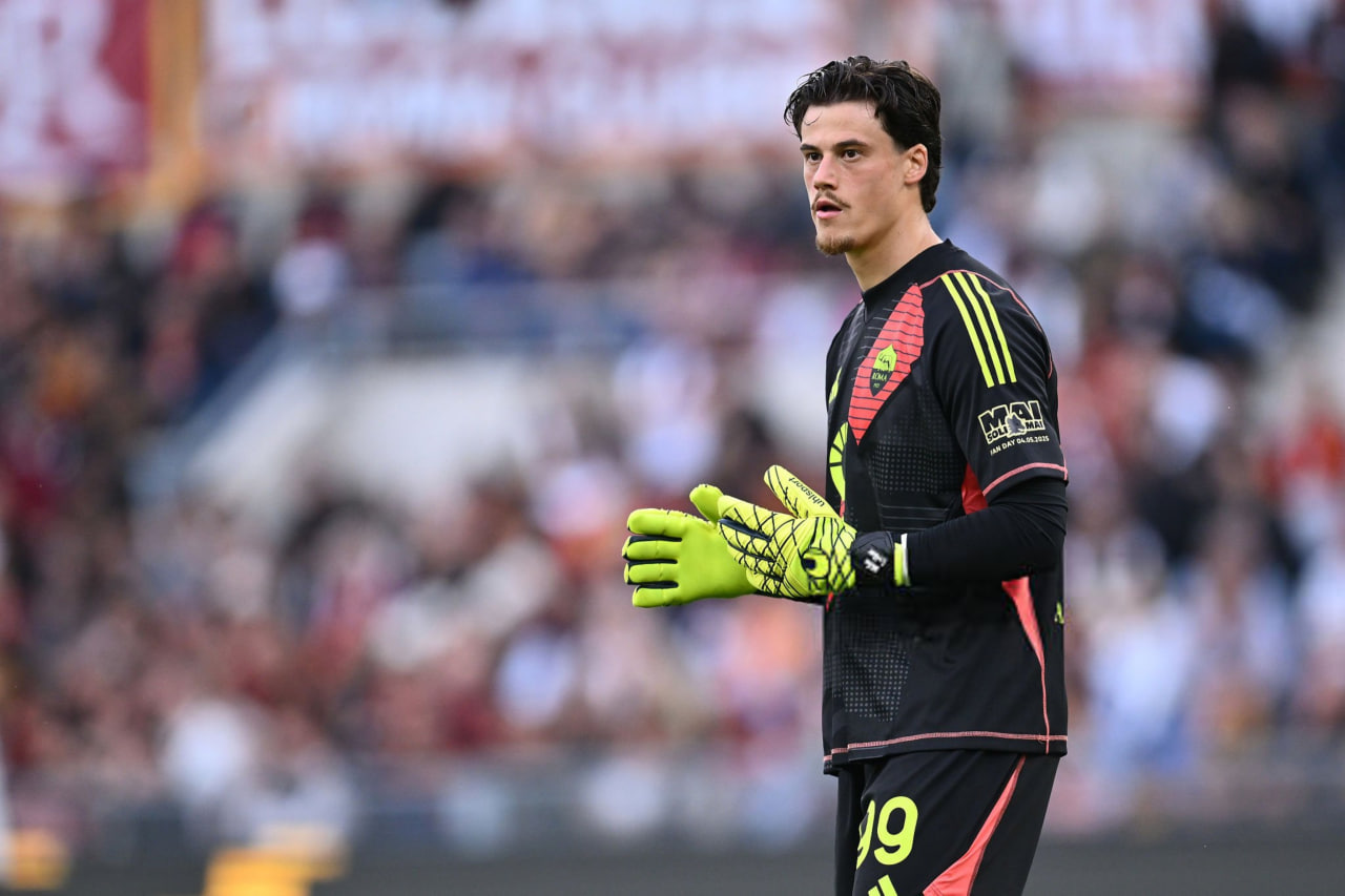 میله اسویلار دروازه‌بان صربستانی در زمین - آاس رم - سری آ