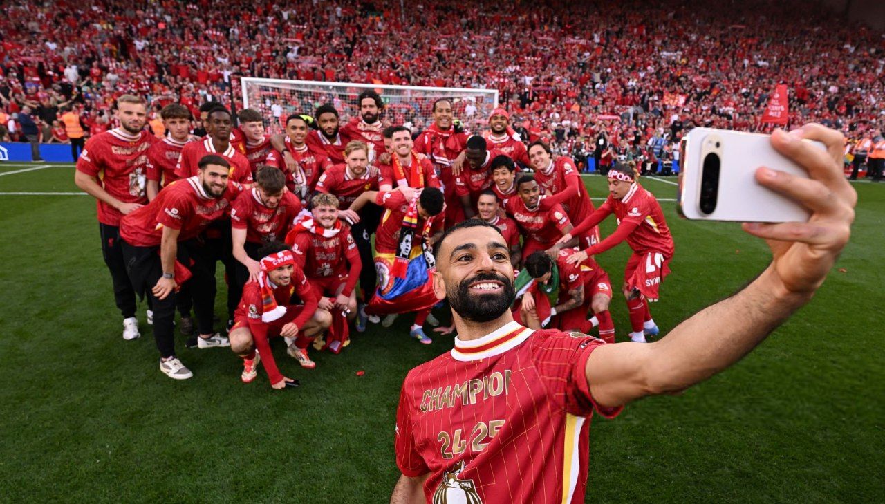 محمد صلاح، خوشحالی بازیکنان لیورپول پس از مسجل شدن قهرمانی در لیگ