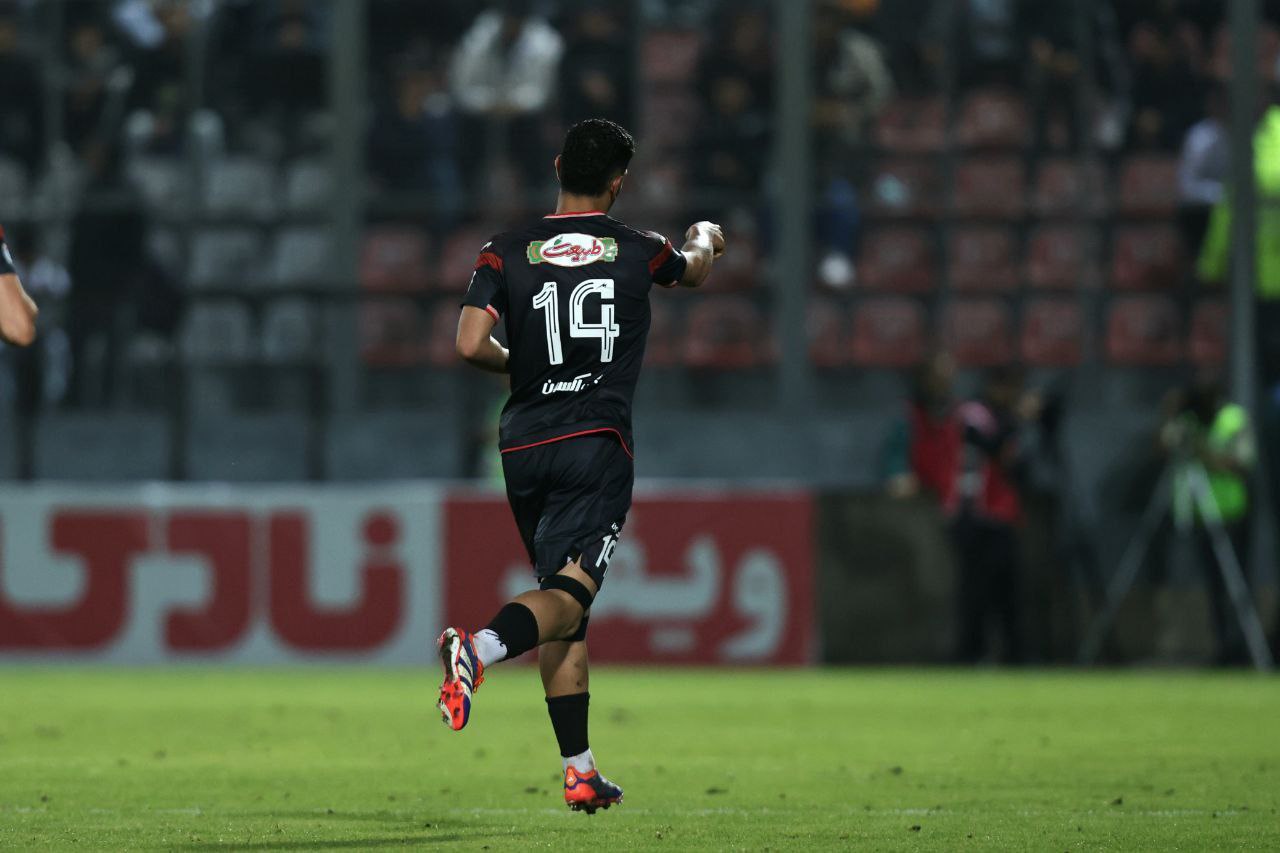 علیرضا عنایت زاده-پرسپولیس تهران-ورزشگاه وطنی