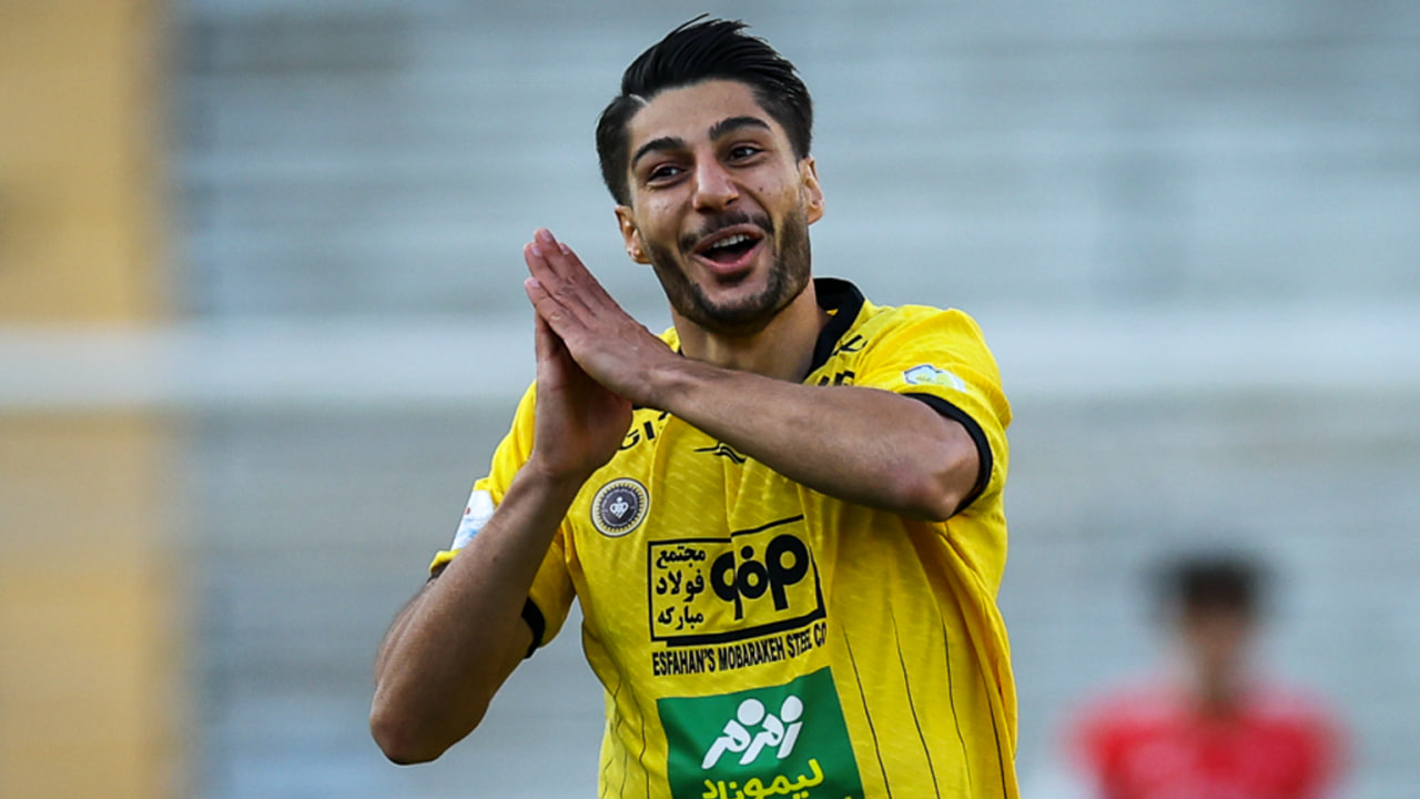 محمدمهدی محبی در شادی گل پس از گلزنی با سپاهان برابر پرسپولیس
