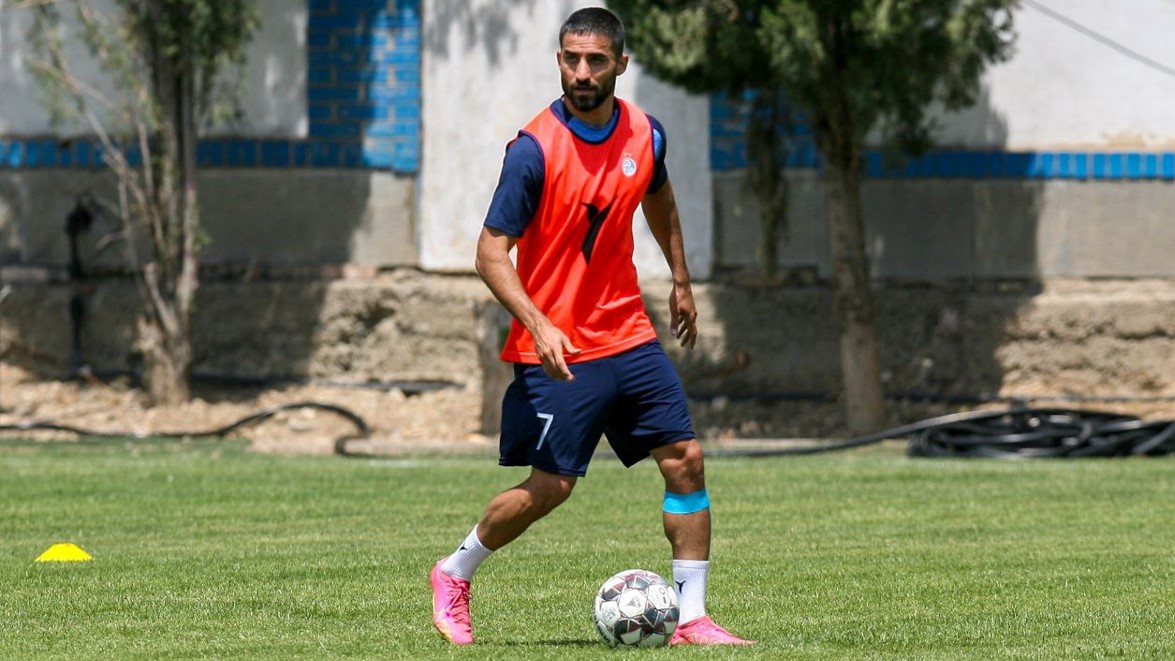 مهرداد محمدی - مهاجم استقلال و تیم ملی ایران