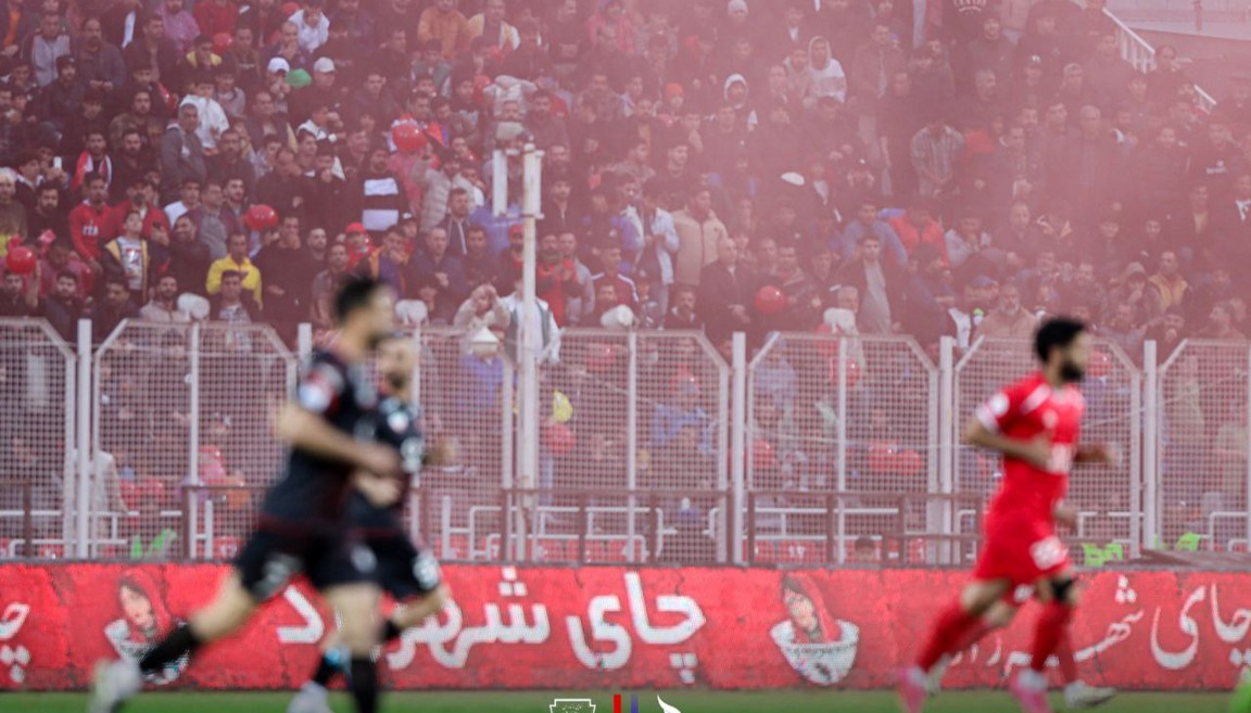 هواداران نساجی مازندران در بازی نساجی و پرسپولیس