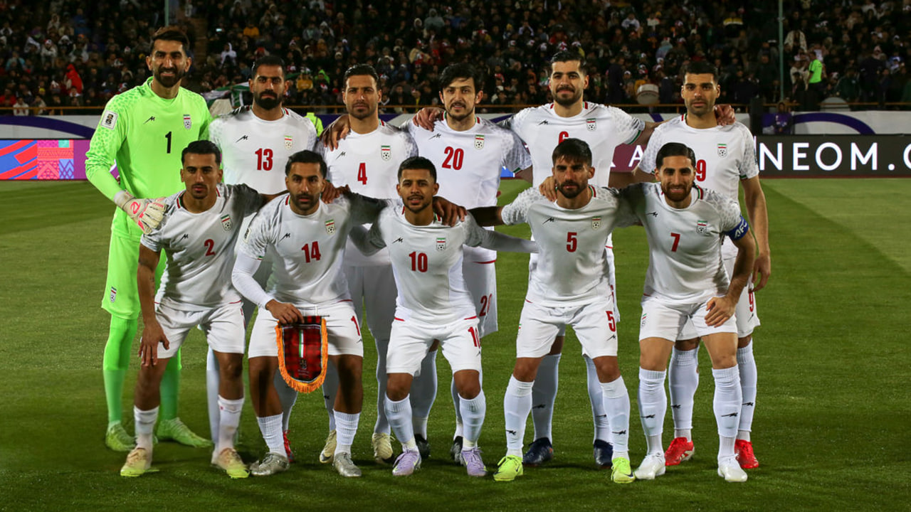 بازیکنان تیم ملی ایران پیش از بازی با تیم ملی ازبکستان