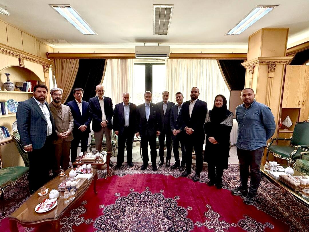 عکس از دیدار مهدی تاج با محسن رضایی